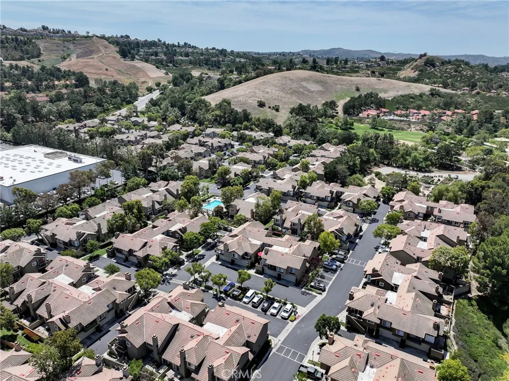 512 S Hollydale Anaheim, CA 92808
