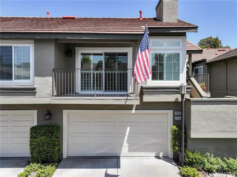 512 S Hollydale Anaheim, CA 92808
