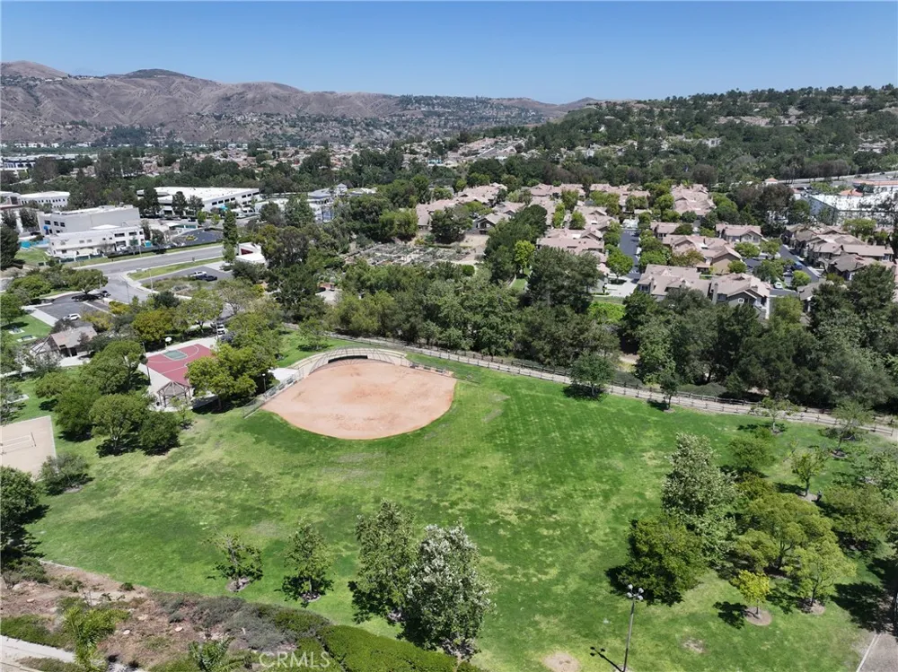 512 S Hollydale Anaheim, CA 92808