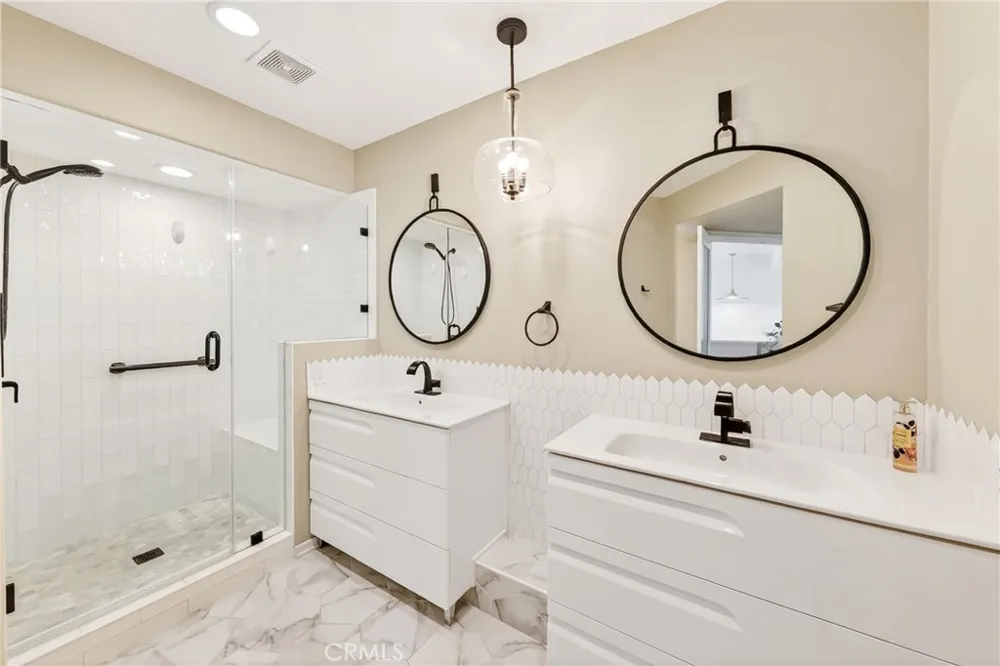 512 S Hollydale Anaheim, CA 92808