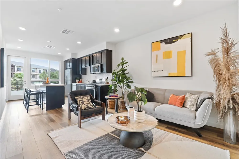 29 Bigsby Drive Stanton, CA 90680