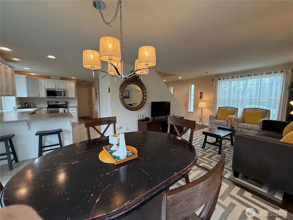 611 Andrews Avenue Cosmopolis, WA 98537