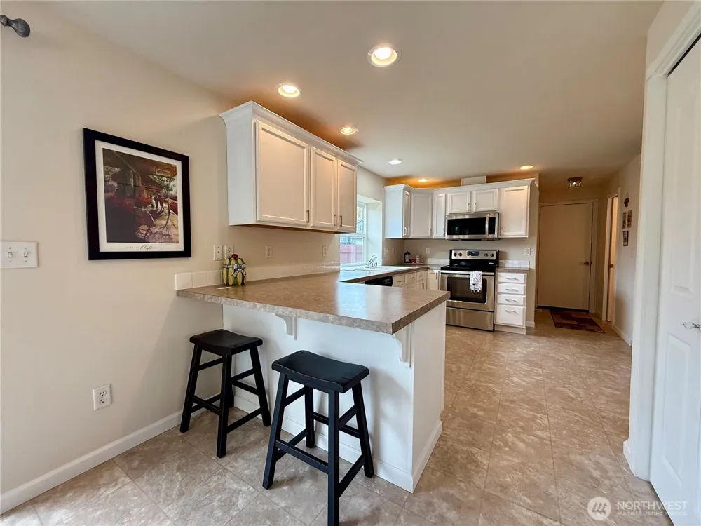 611 Andrews Avenue Cosmopolis, WA 98537