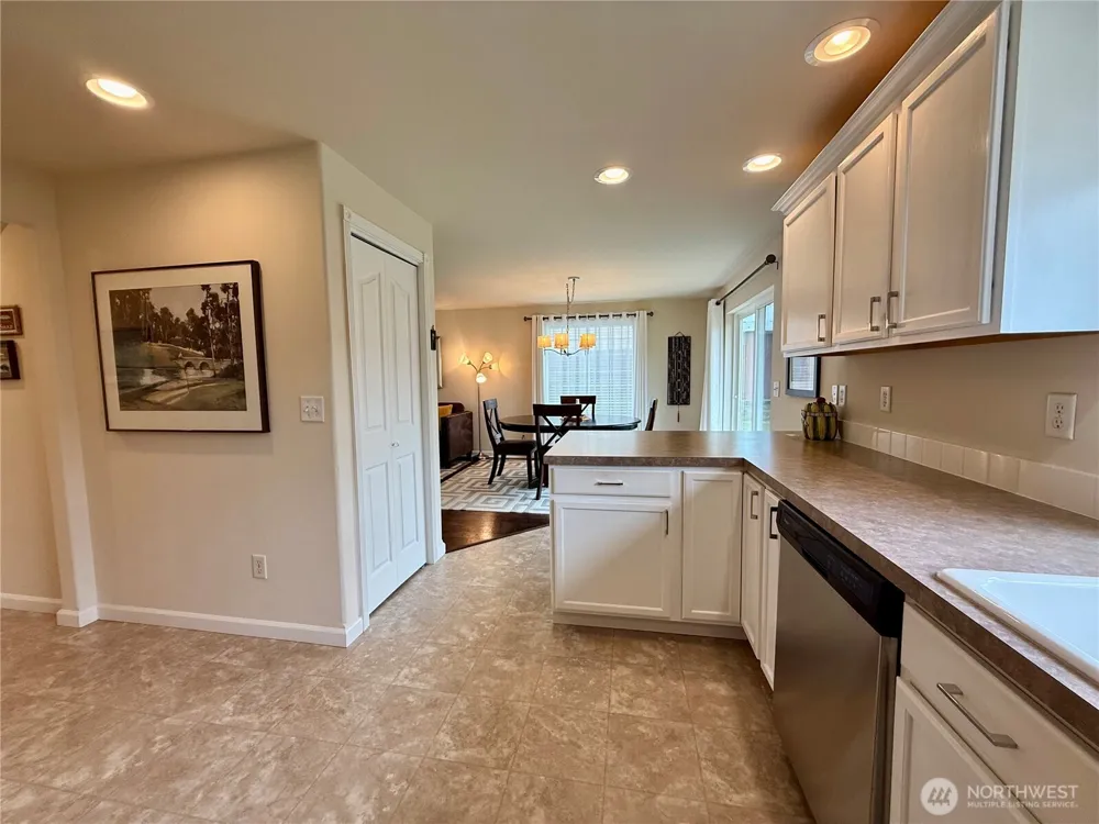 611 Andrews Avenue Cosmopolis, WA 98537