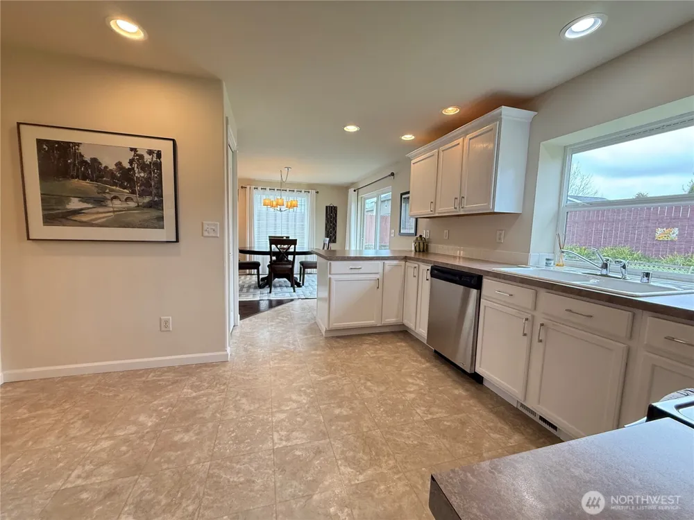 611 Andrews Avenue Cosmopolis, WA 98537