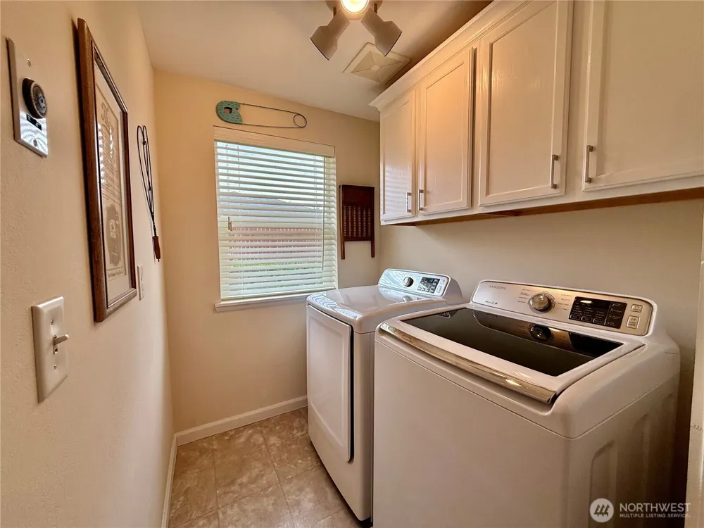 611 Andrews Avenue Cosmopolis, WA 98537