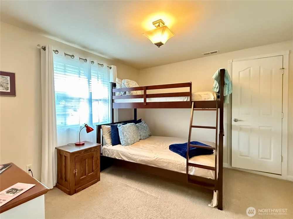 611 Andrews Avenue Cosmopolis, WA 98537