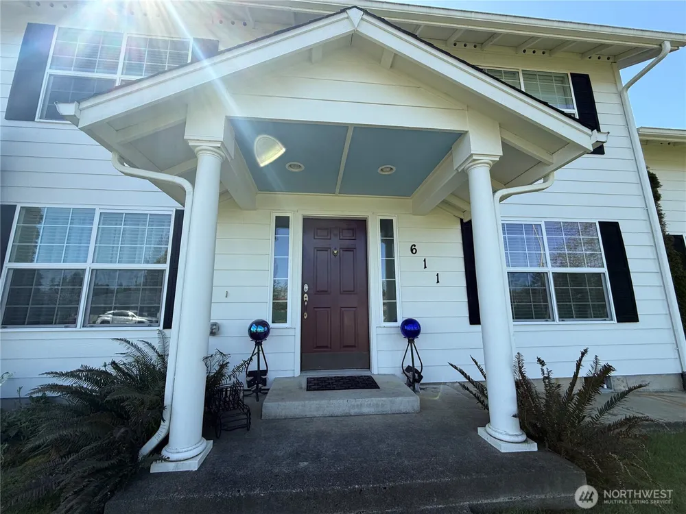 611 Andrews Avenue Cosmopolis, WA 98537