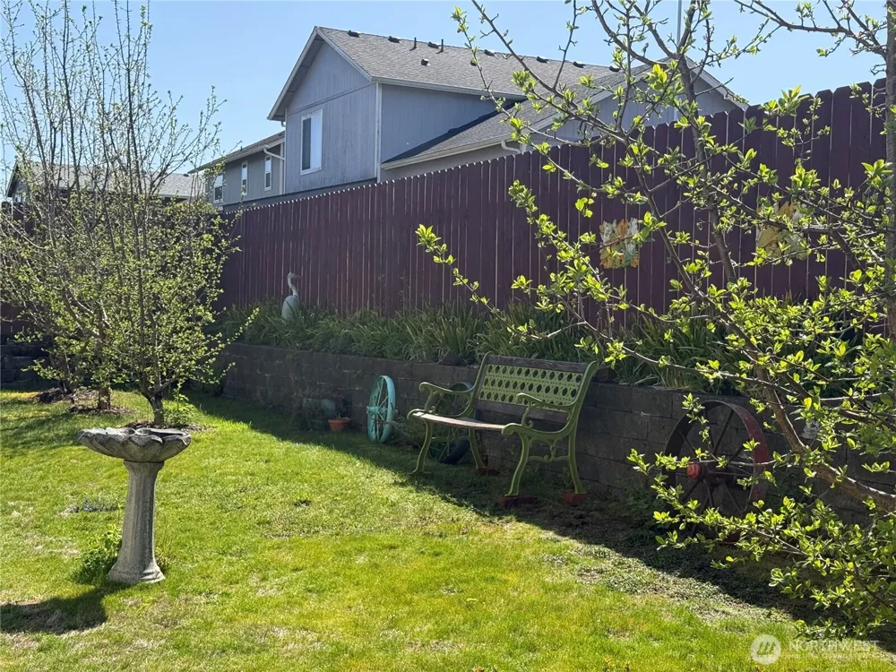 611 Andrews Avenue Cosmopolis, WA 98537