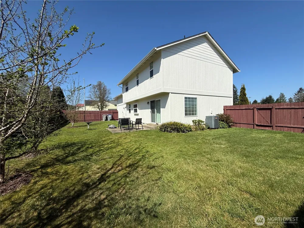 611 Andrews Avenue Cosmopolis, WA 98537