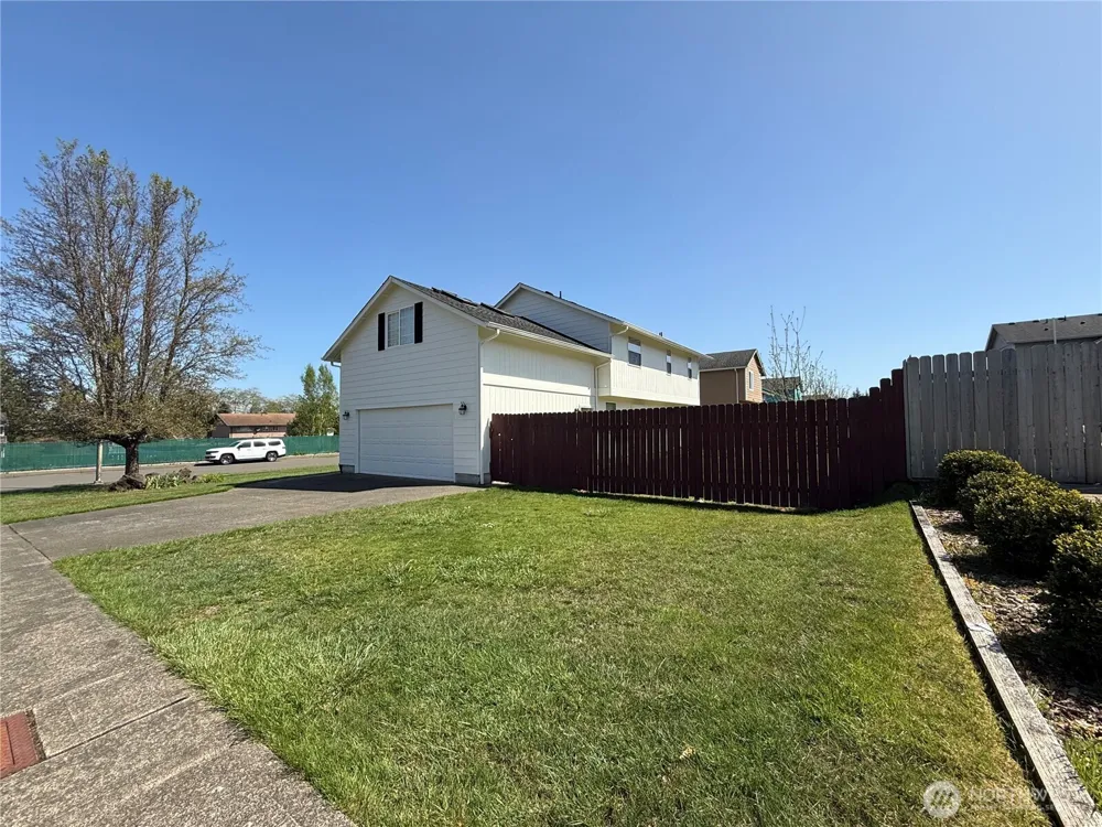 611 Andrews Avenue Cosmopolis, WA 98537