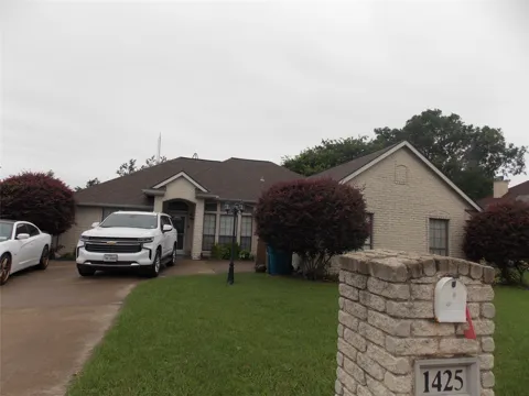 1425 Nottingham Drive
