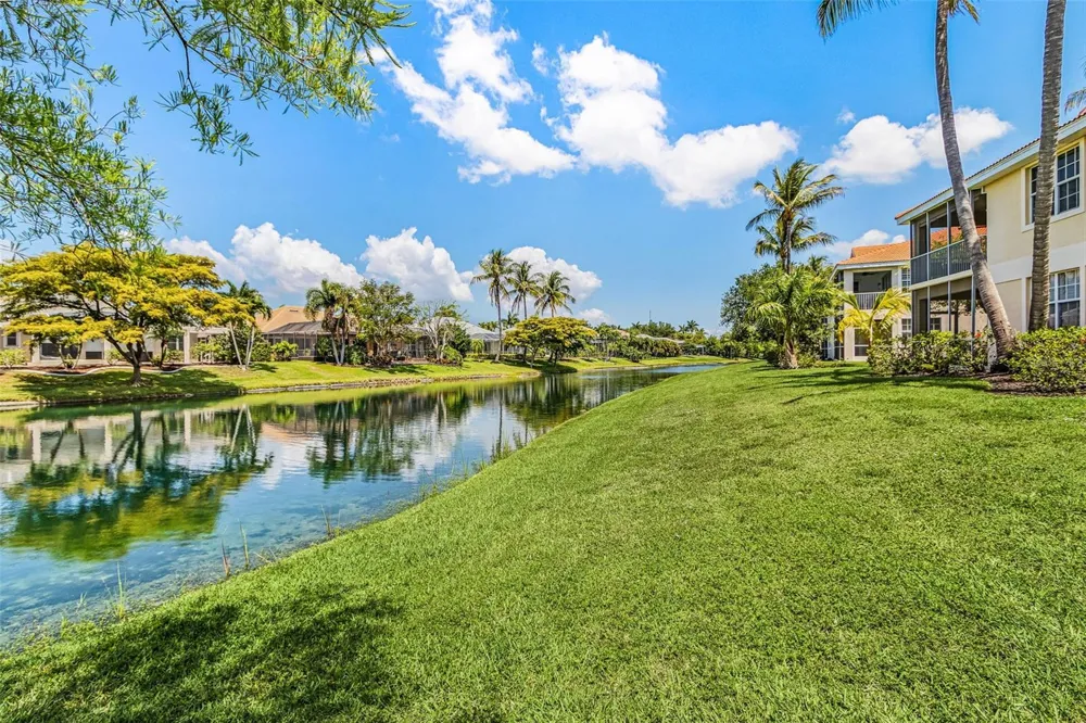 5626 CAPE HARBOUR DRIVE #202 Cape Coral, FL 33914