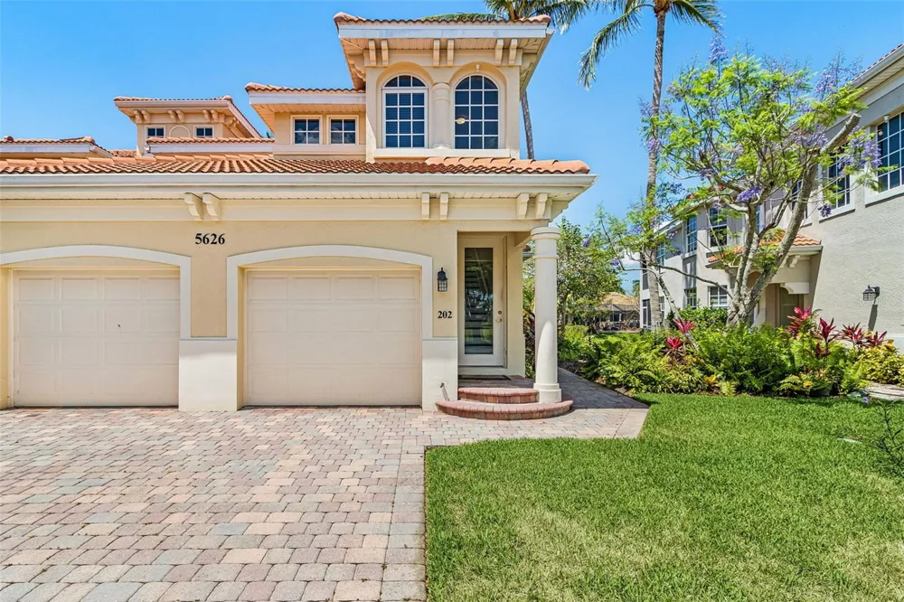 5626 CAPE HARBOUR DRIVE #202 Cape Coral, FL 33914