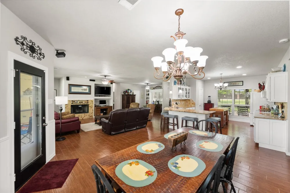 801 Seeton Road Mansfield, TX 76063