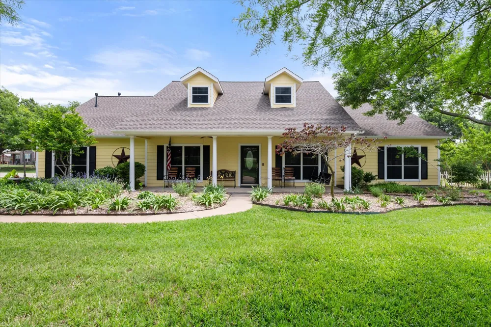 801 Seeton Road Mansfield, TX 76063