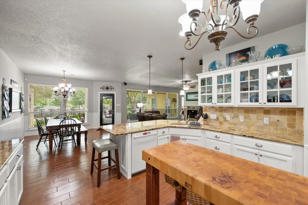 801 Seeton Road Mansfield, TX 76063