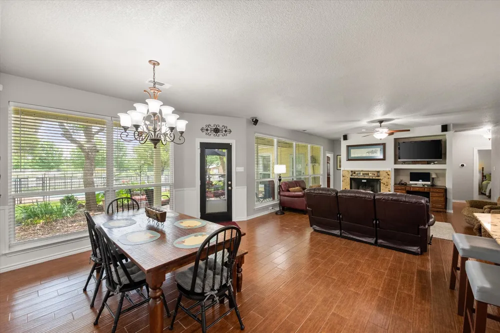 801 Seeton Road Mansfield, TX 76063