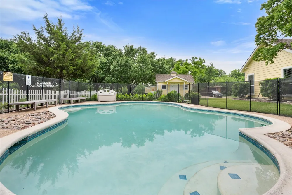 801 Seeton Road Mansfield, TX 76063