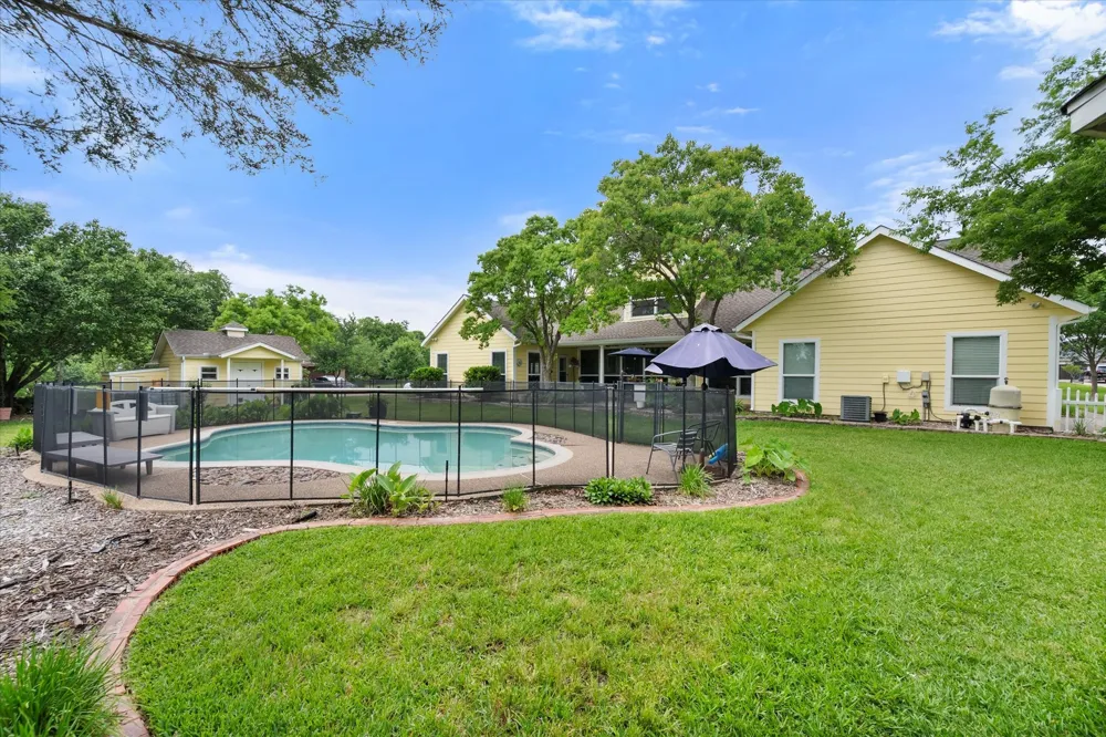 801 Seeton Road Mansfield, TX 76063