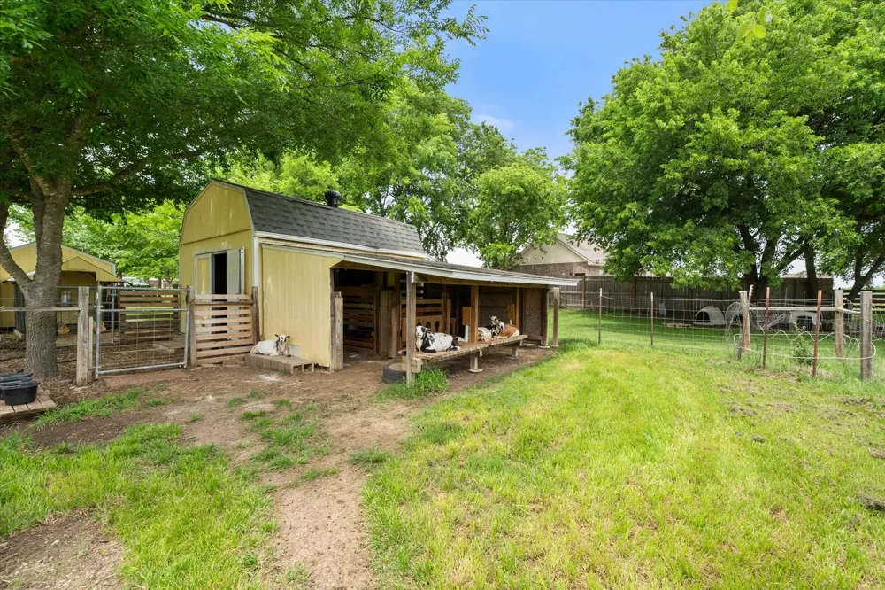 801 Seeton Road Mansfield, TX 76063