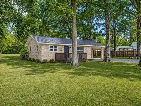 7 York Drive NE