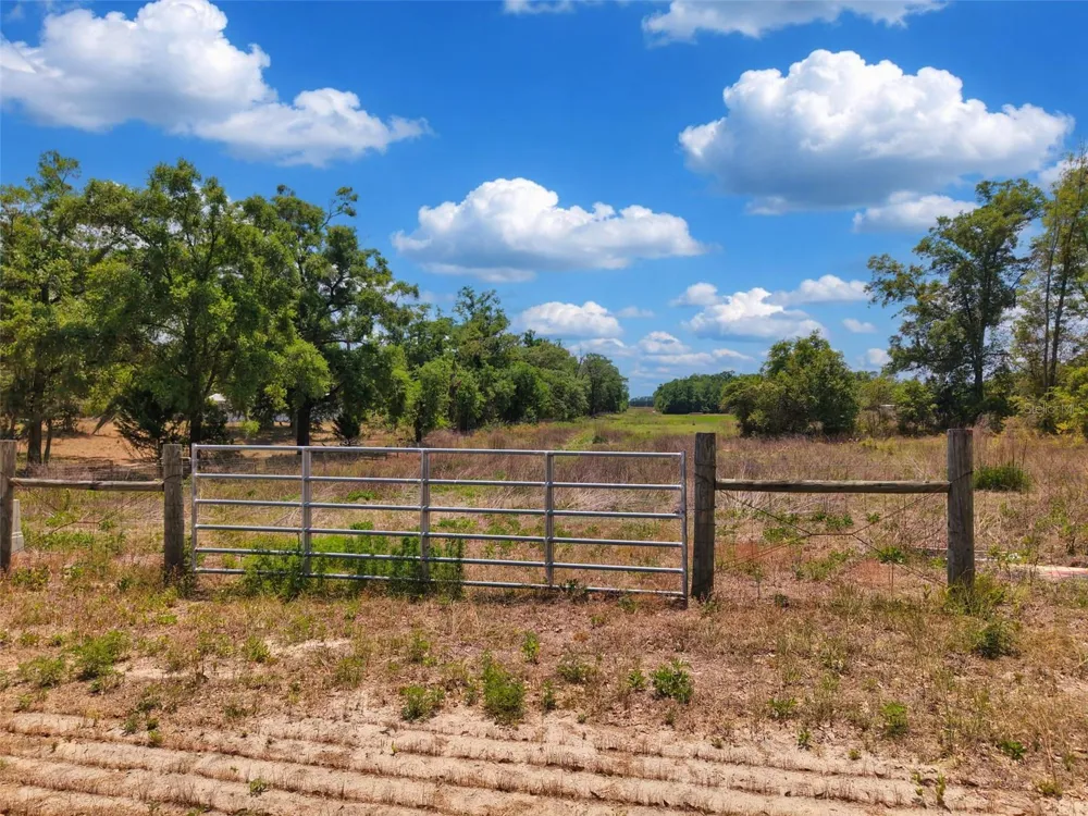 18 AC NW CR 138 Branford, FL 32008