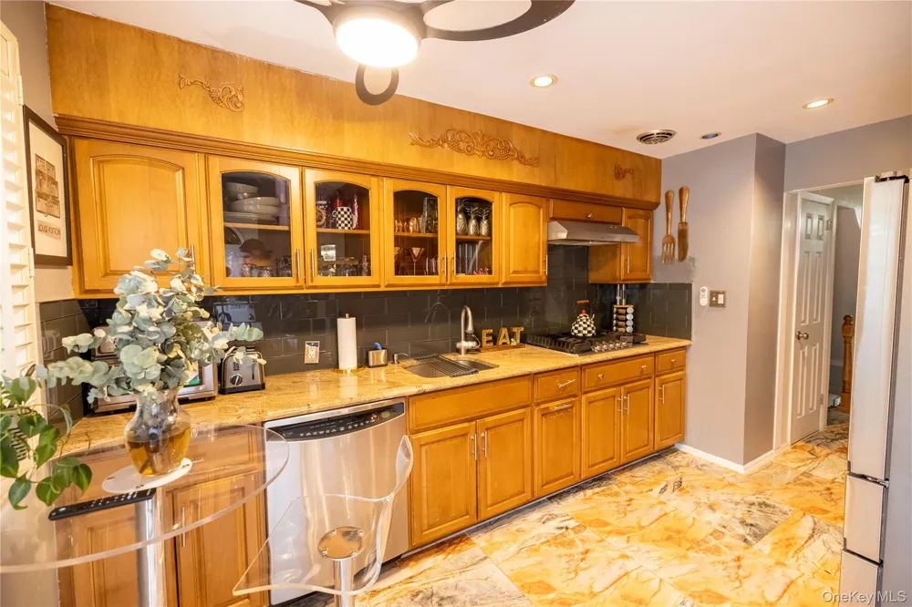 147-19 259th Street Rosedale, NY 11422
