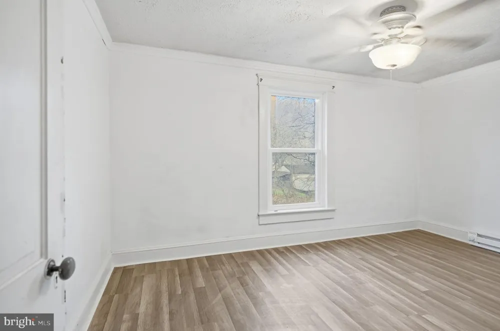 40 MABLE LANE Berkeley Springs, WV 25411