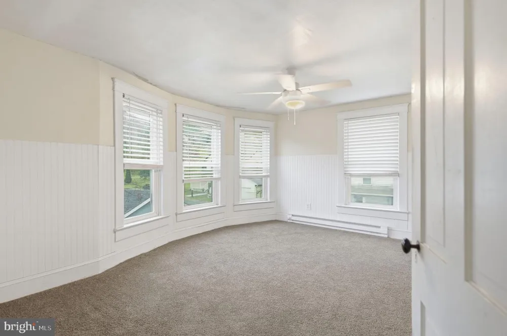 40 MABLE LANE Berkeley Springs, WV 25411