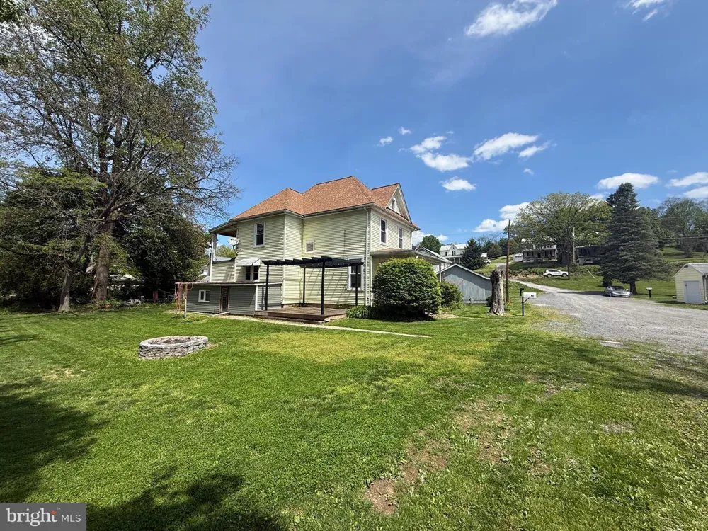 40 MABLE LANE Berkeley Springs, WV 25411
