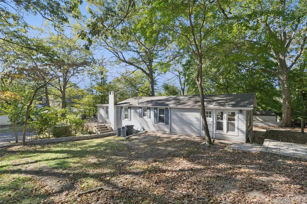 7 Yucca Road Rocky Point, NY 11778