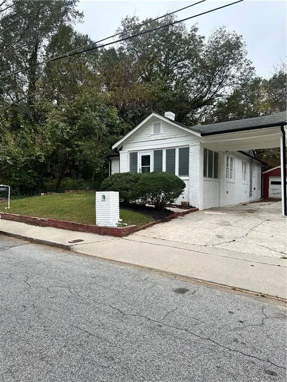 556 Holly Street NW Atlanta, GA 30318
