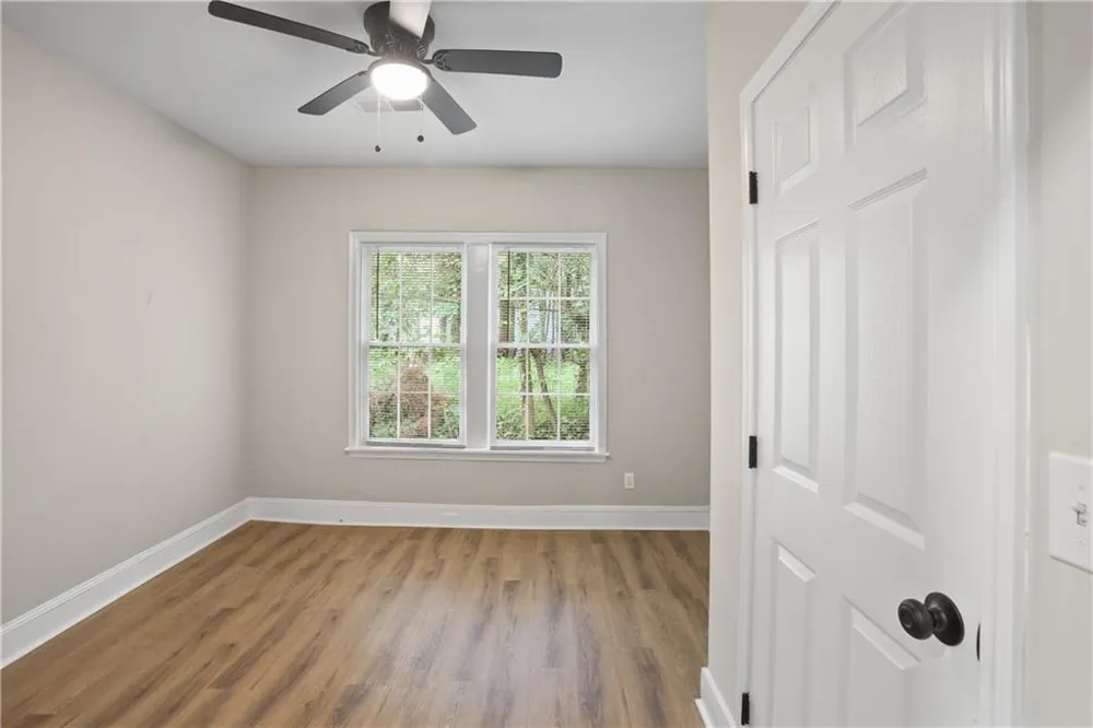 556 Holly Street NW Atlanta, GA 30318