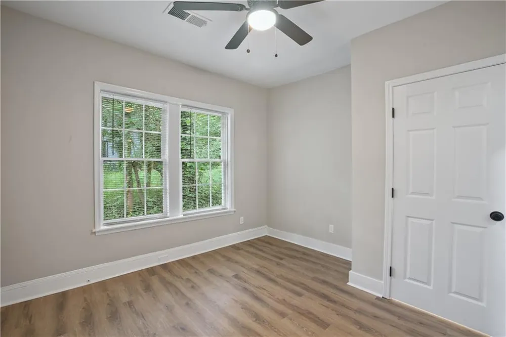 556 Holly Street NW Atlanta, GA 30318