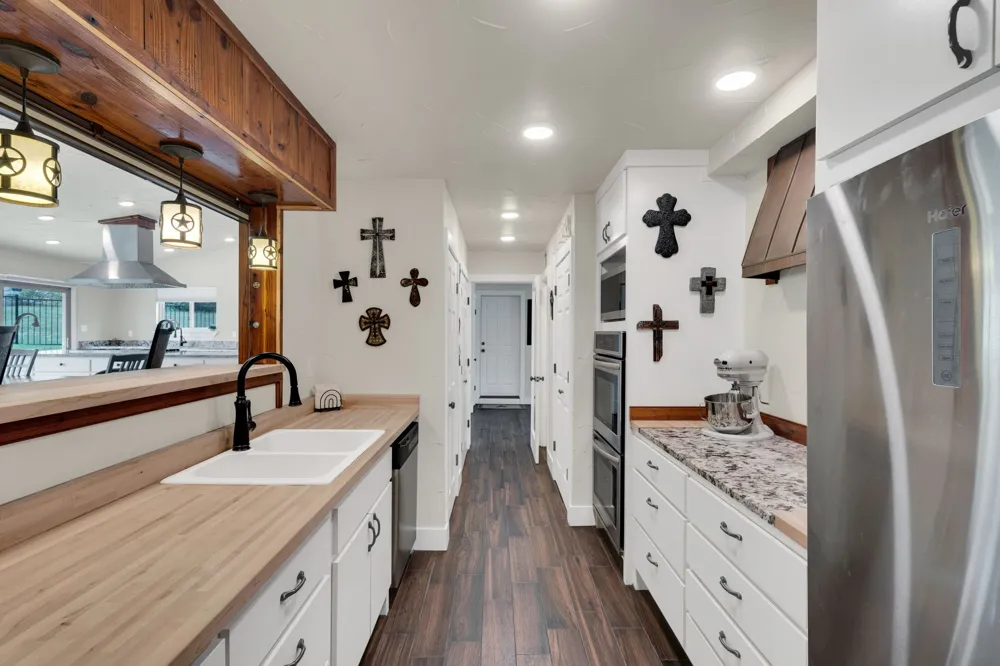 5102 Largo Drive De Cordova, TX 76049