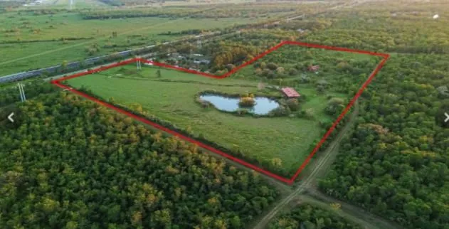 2830 County Road 290 Angleton, TX 77515