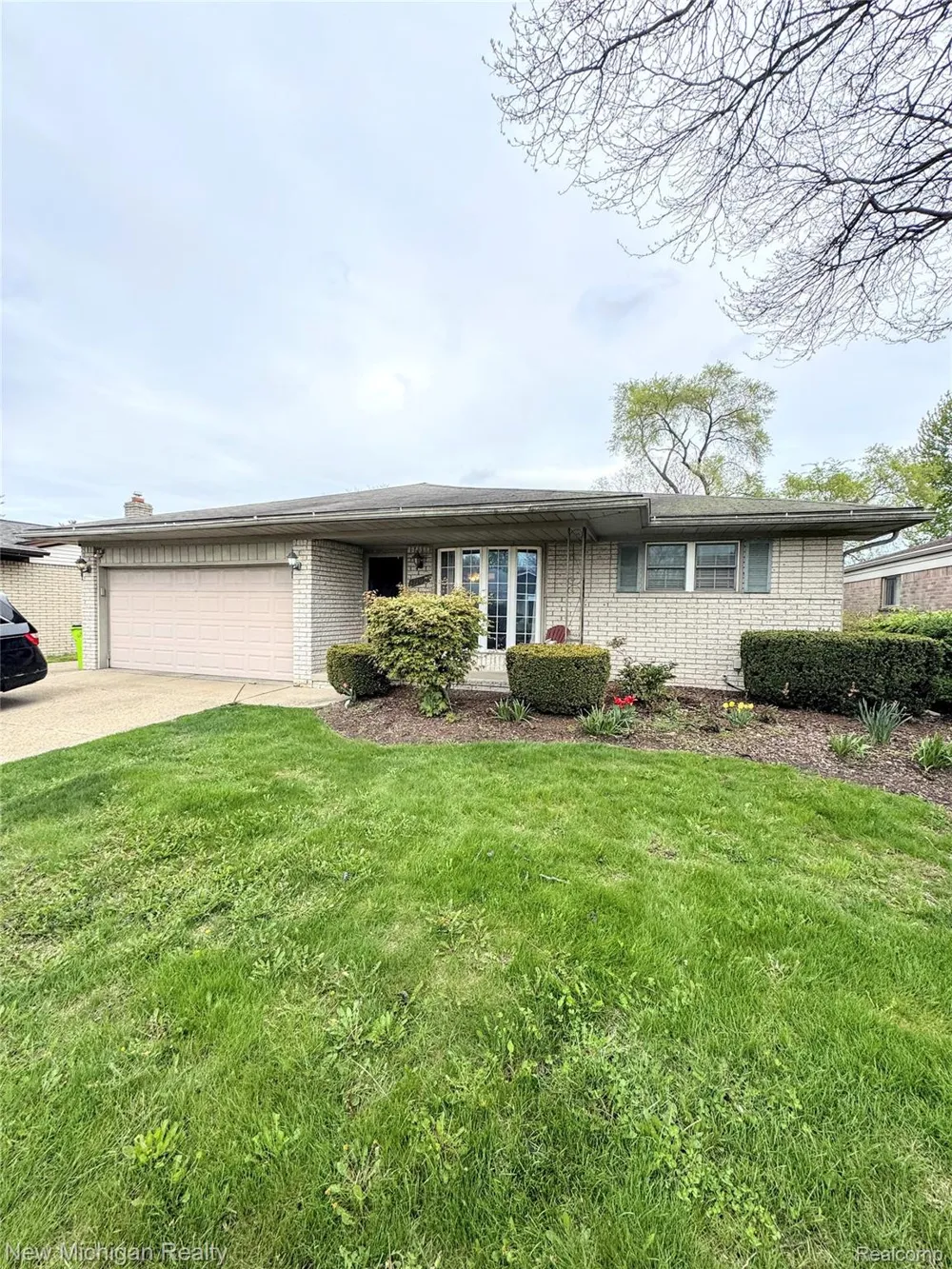 31090 Mc Namee Fraser City, MI 48026