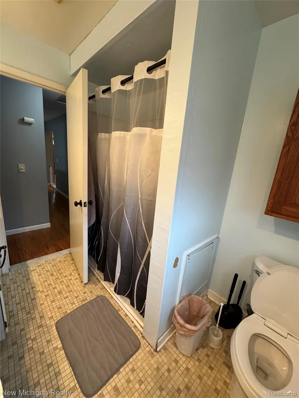 31090 Mc Namee Fraser City, MI 48026