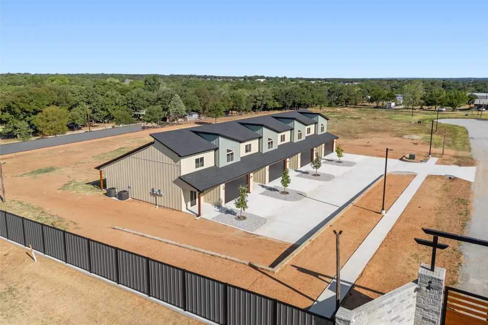 1001 Agua Escondida Court Springtown, TX 76082