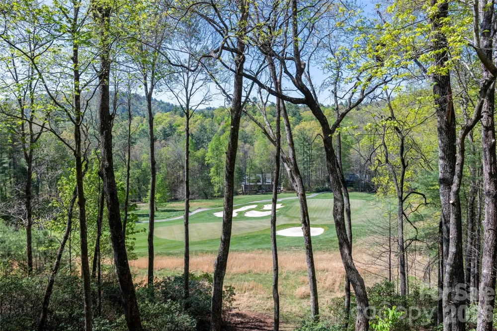 516 Cherokee Trace Lake Toxaway, NC 28747