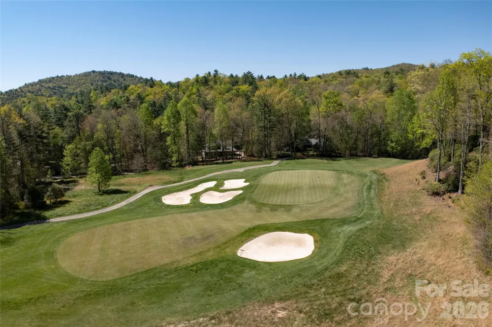 516 Cherokee Trace Lake Toxaway, NC 28747