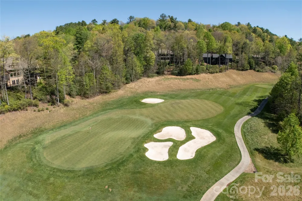 516 Cherokee Trace Lake Toxaway, NC 28747