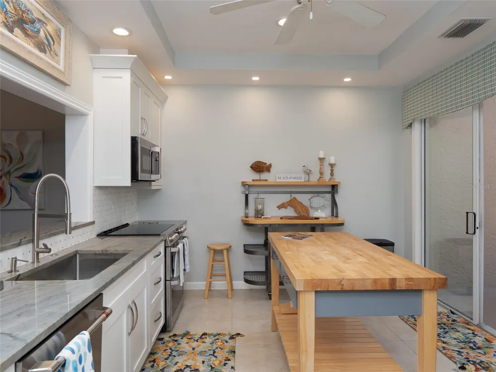 2013 HARBOUR LINKS DRIVE #2013 Longboat Key, FL 34228