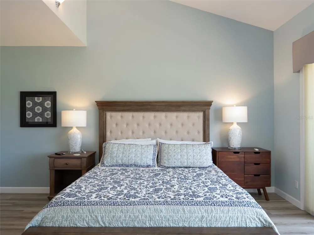 2013 HARBOUR LINKS DRIVE #2013 Longboat Key, FL 34228