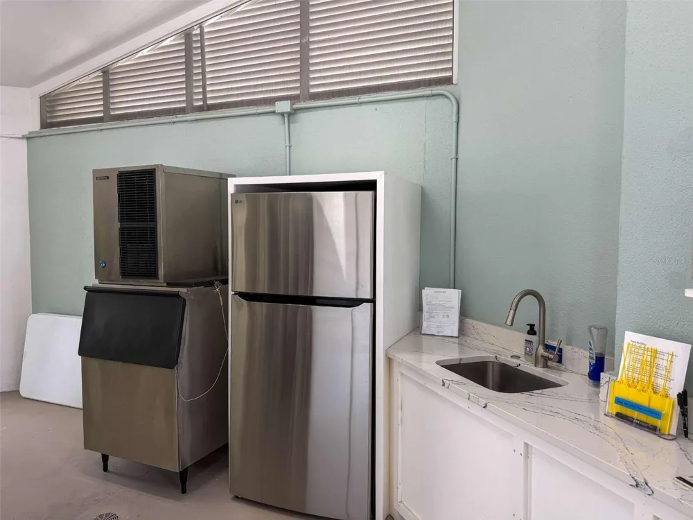 2013 HARBOUR LINKS DRIVE #2013 Longboat Key, FL 34228