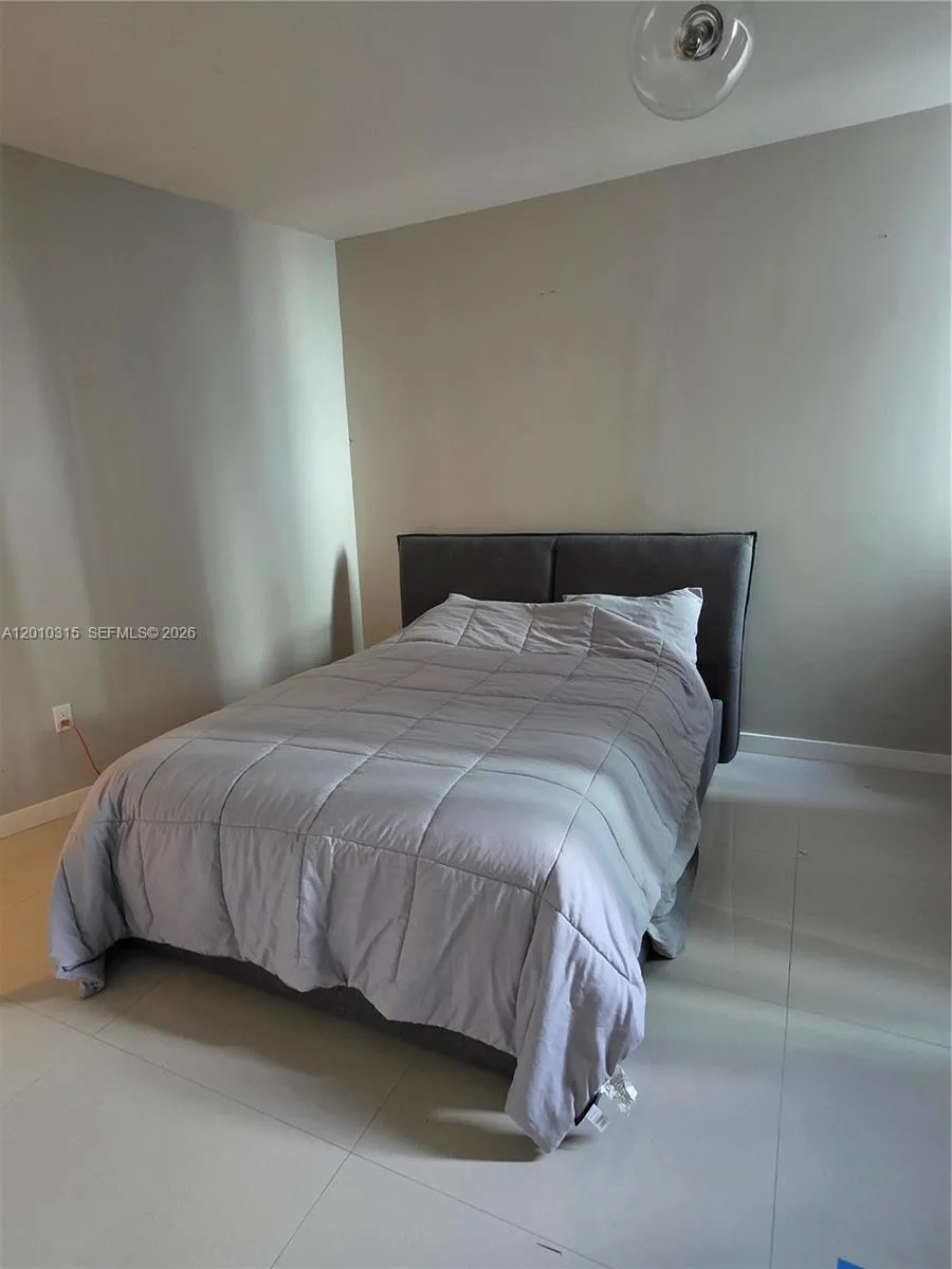 488 NE 18th St #301 Miami, FL 33132