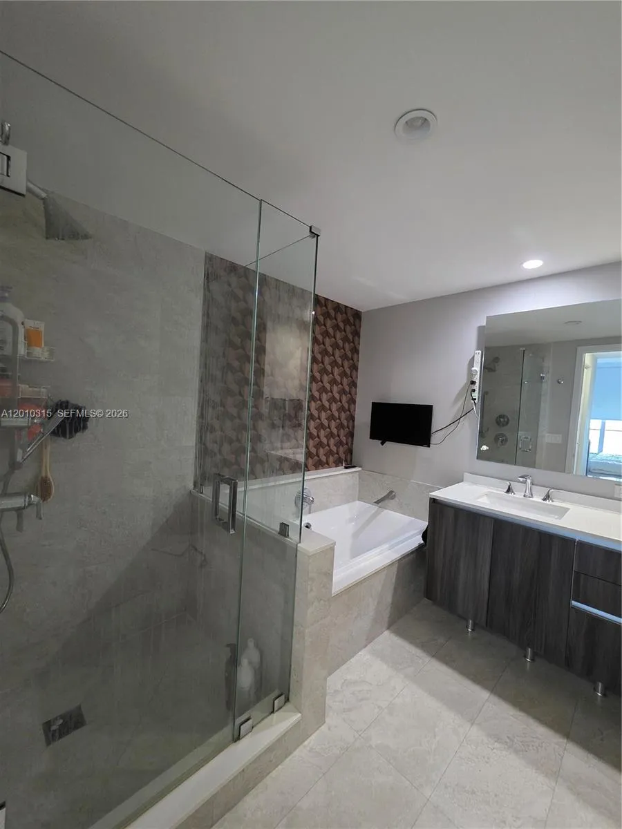 488 NE 18th St #301 Miami, FL 33132