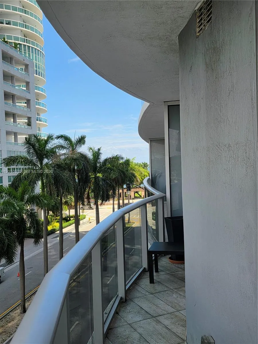 488 NE 18th St #301 Miami, FL 33132