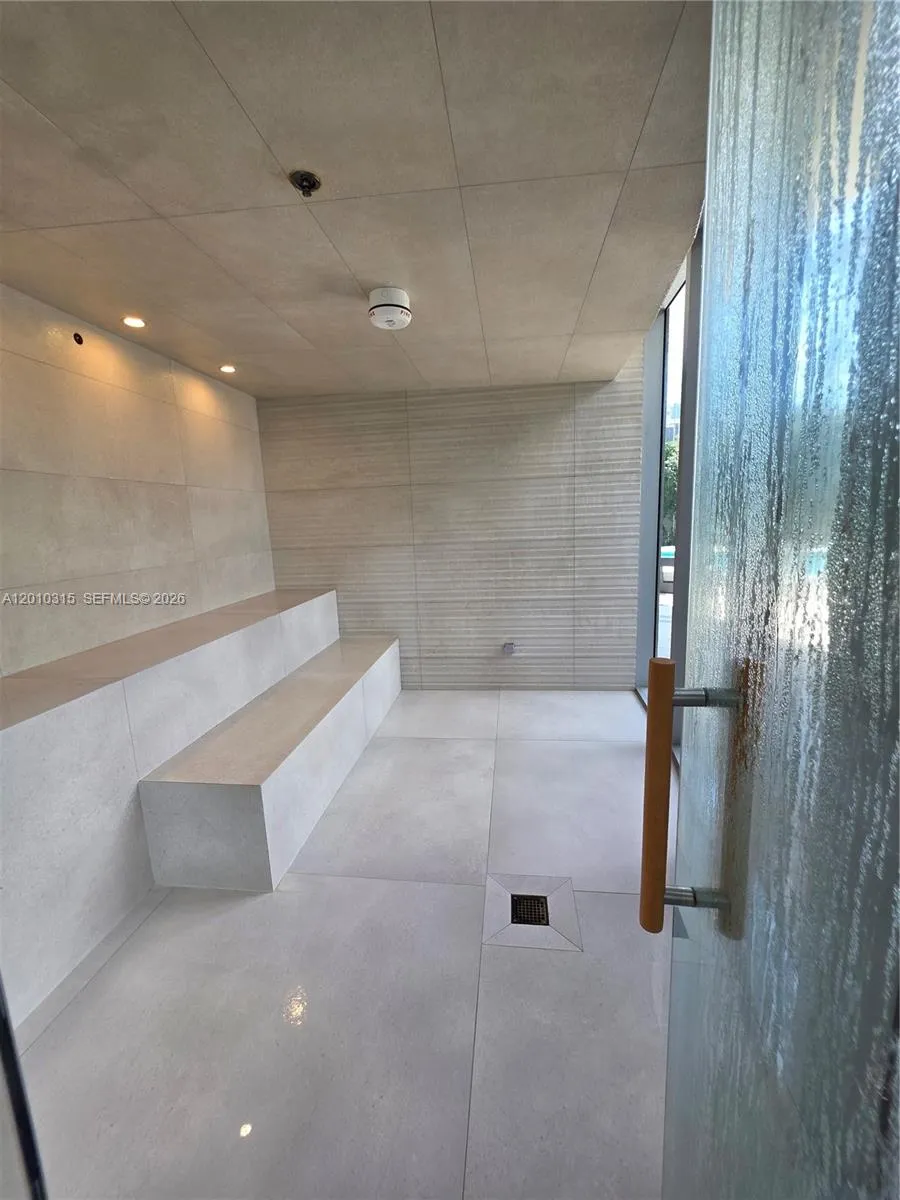 488 NE 18th St #301 Miami, FL 33132